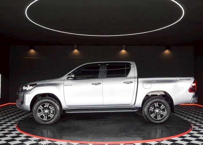 Used 12
                    TOYOTA
                     for Sale Image