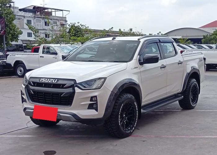 ISUZU
             
                 for Sale for Sale