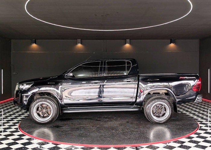 Used 11
                    TOYOTA
                     for Sale Image