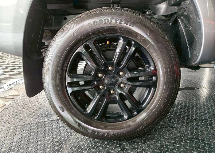 Used 12
                    FORD
                     for Sale Image