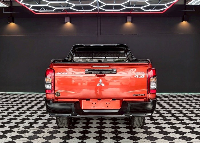 Used 11
                    MITSUBISHI
                     for Sale Image