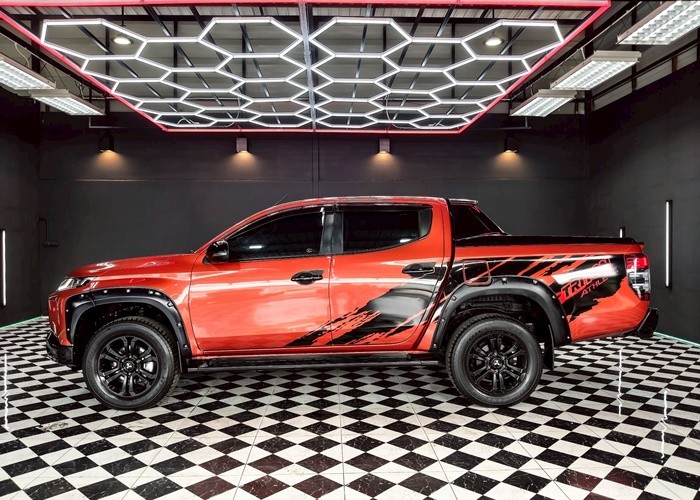 Used 11
                    MITSUBISHI
                     for Sale Image