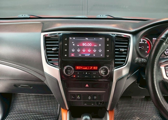 Used 11
                    MITSUBISHI
                     for Sale Image
