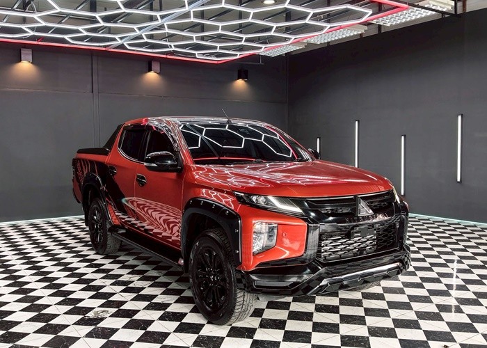 Used 11
                    MITSUBISHI
                     for Sale Image