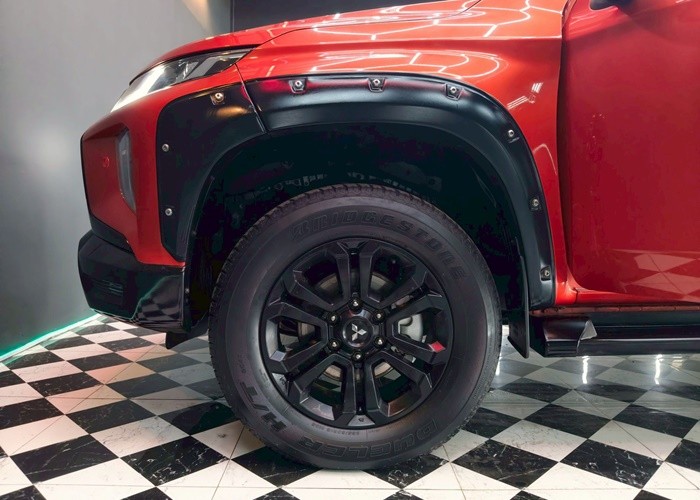 Used 11
                    MITSUBISHI
                     for Sale Image